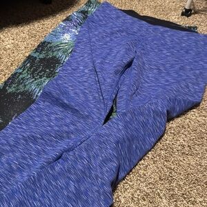 Set of 2 size L Tuff Athletics blue patterned leggings / yoga pants - EUC!